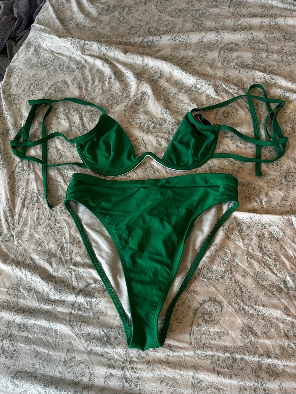 Missguided Emerald Green Strappy Underwire Bikini Set